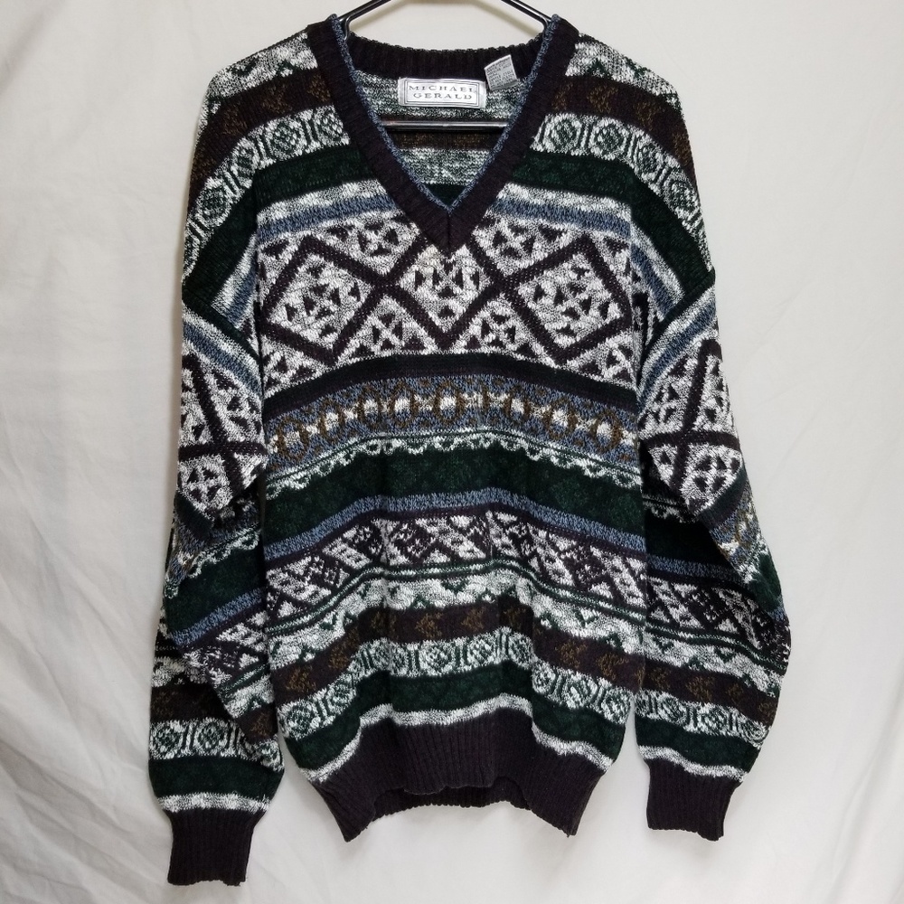 Michael Gerald Pullover V Neck Sweater, Large